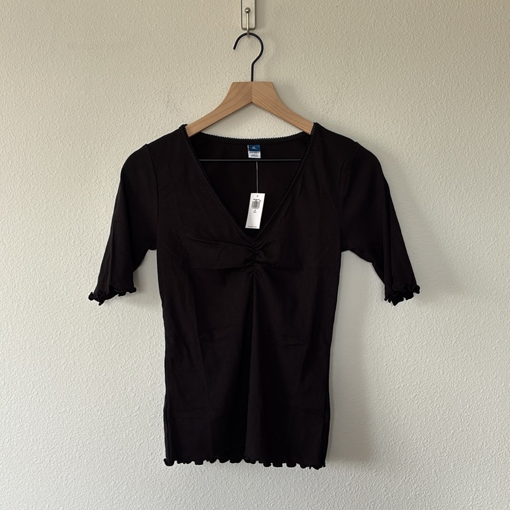 Old Navy Ruffle-Trim Ribbed Top - Picture 7 of 10